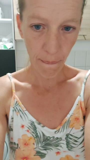 BlueEye_Girl  18-07-2021 slave Female